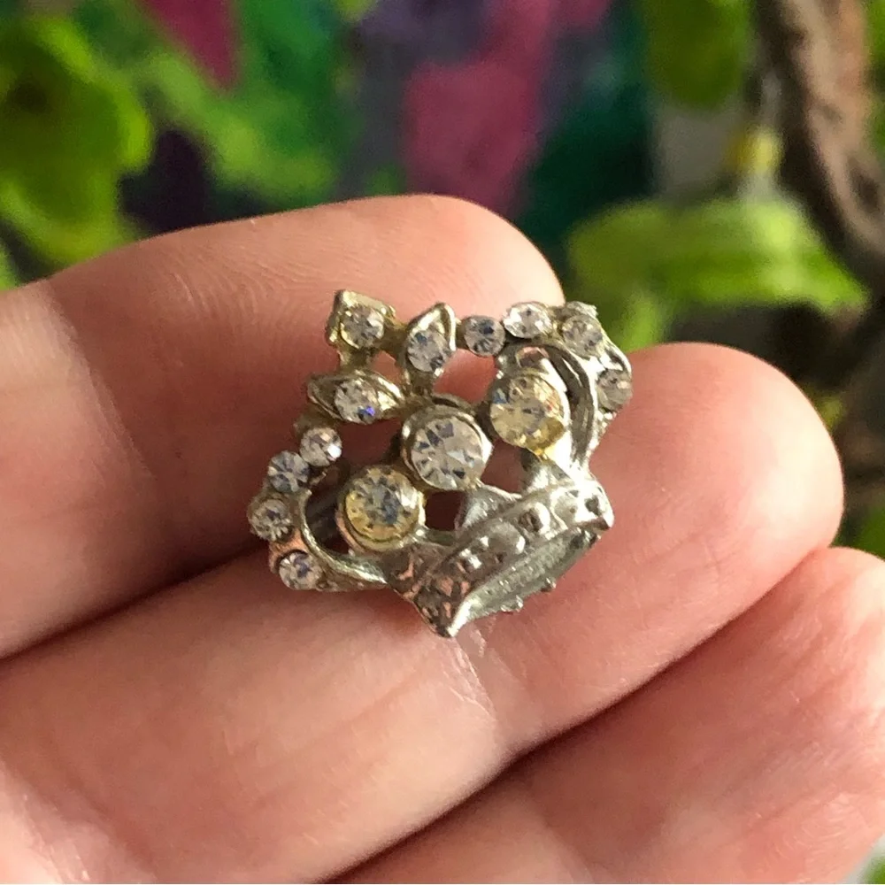 Vintage crown clear rhinestone silver metal mini pin brooch